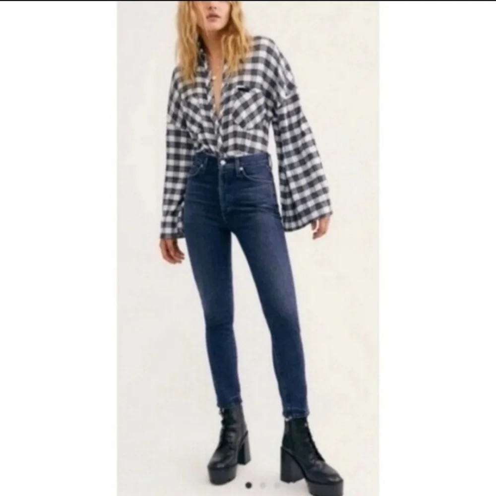 🆕️ We the Free People Ultra High Rise hi waisted Skinny jeans dark Button fly